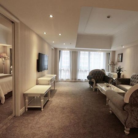 Vienna International Hotel Jieyang People'S Avenue Buitenkant foto