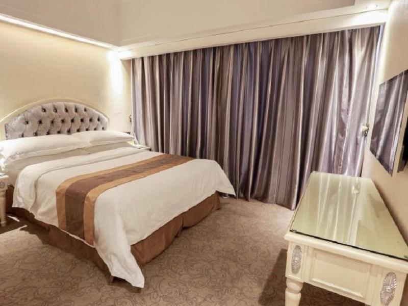 Vienna International Hotel Jieyang People'S Avenue Buitenkant foto