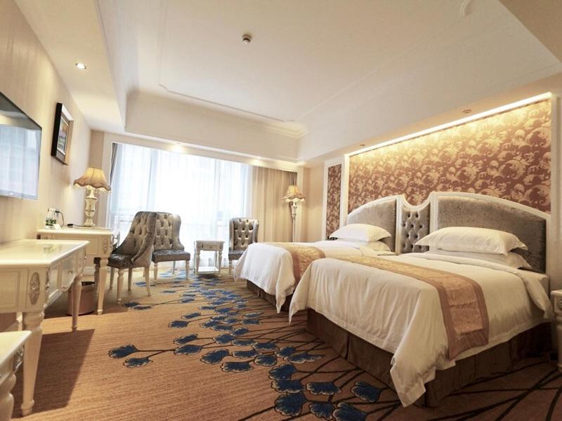 Vienna International Hotel Jieyang People'S Avenue Buitenkant foto